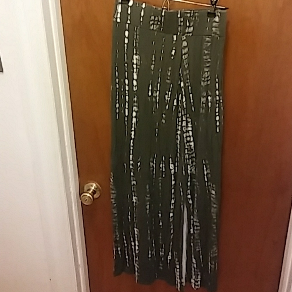 👌💚Army Green Maxi Skirt💚💚